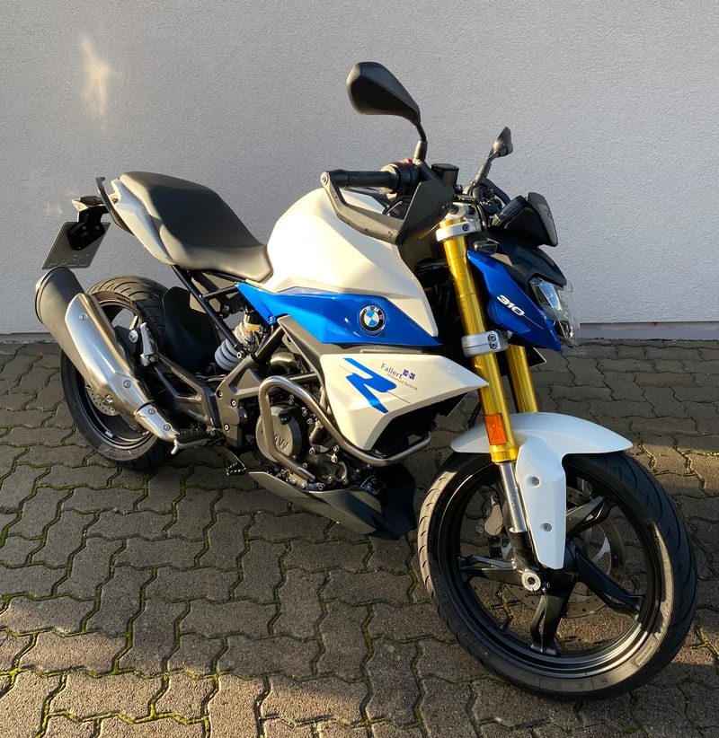 Motorrad der Fahrschule Maier für die Klasse A2