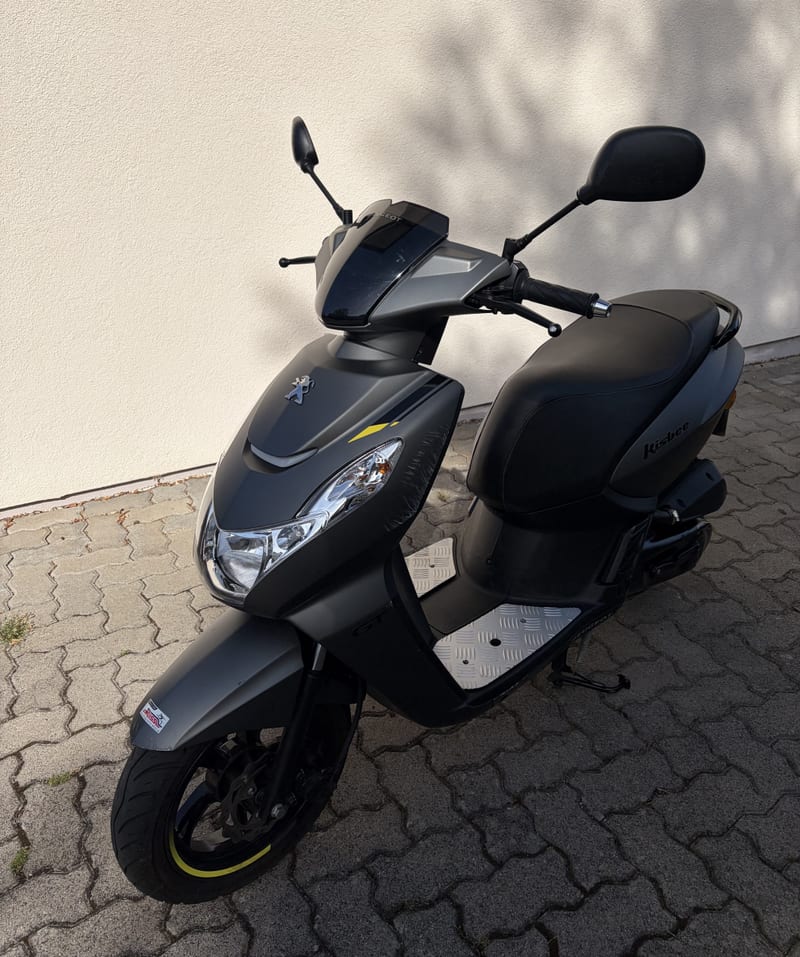 Roller der Fahrschule Maier für die Klasse AM