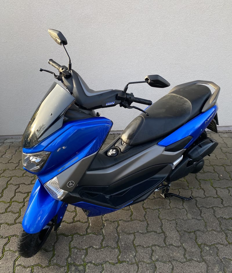 Roller der Fahrschule Maier für B196
